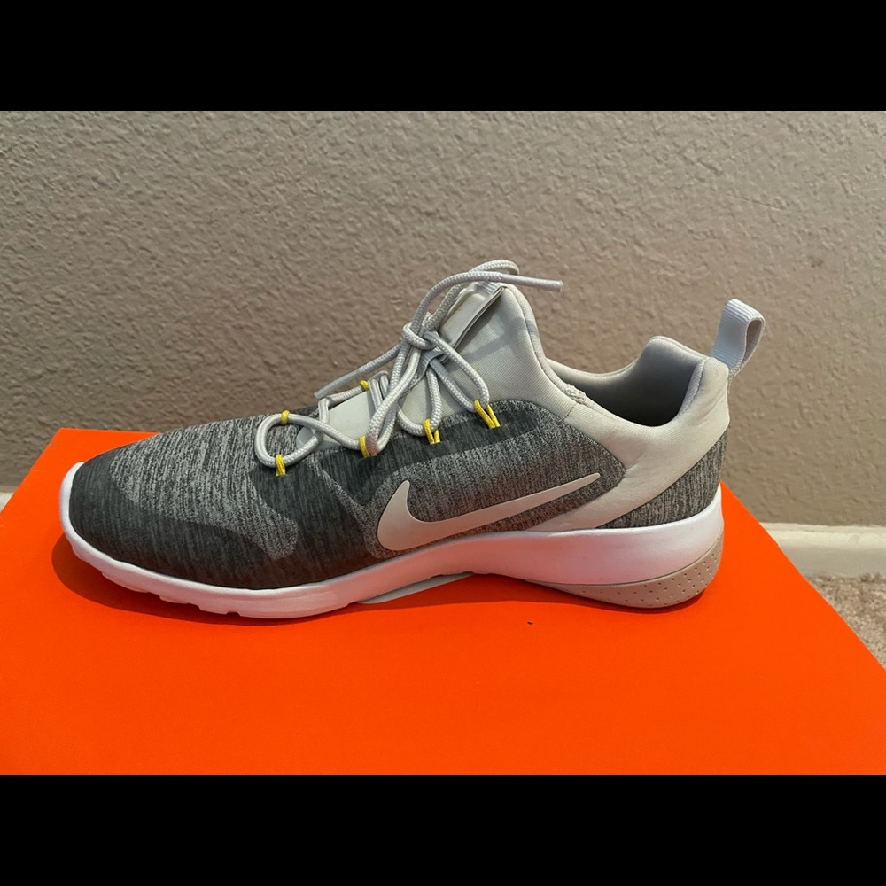 Women’s Nike Run Swift